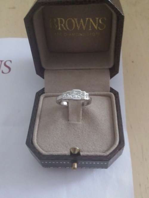 18ct white gold tube set diamond ring