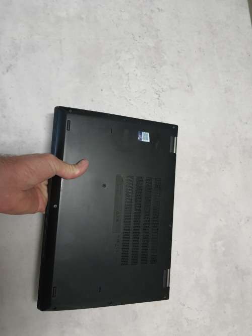 Lenovo thinkpad yoga 370 i5 7th gen