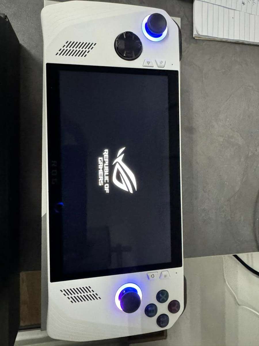 Asus ROG Ally - Z1 Extreme