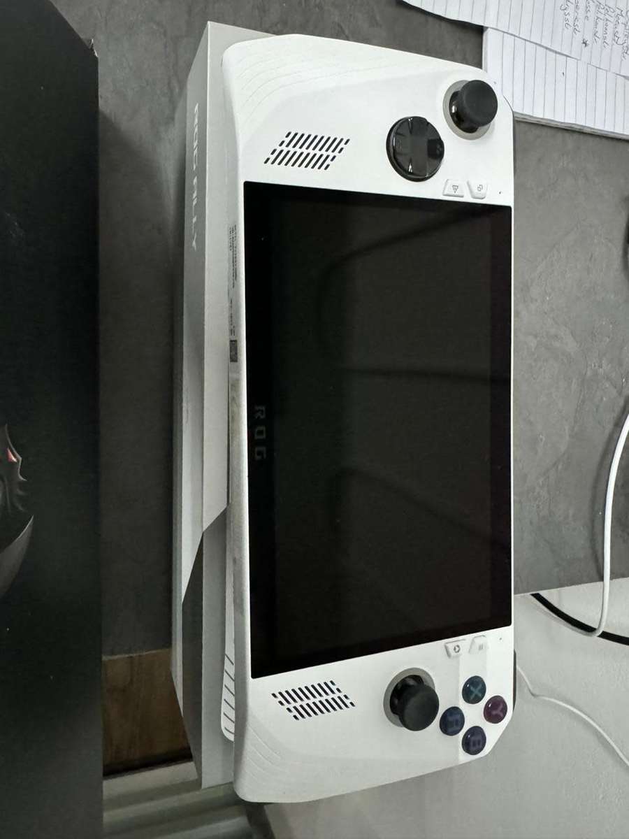 Asus ROG Ally - Z1 Extreme