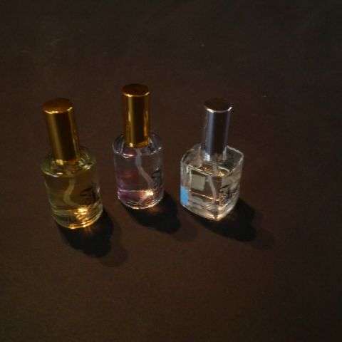 LADIES PERFUME 15ml (Oil Based) - 100's of FRAGRANCES TO CHOOSE FROM!!!