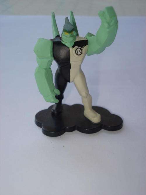 DIAMONDHEAD Ben 10 Action figure