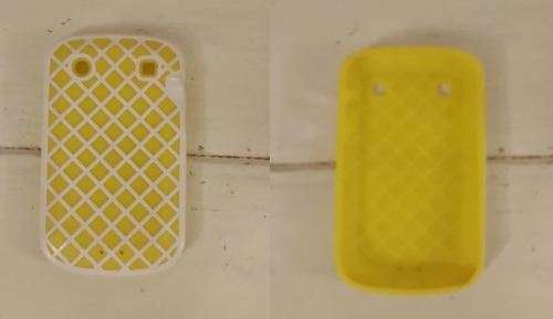 Blackberry Bold 9900 Mint condition, original box, sleeve and 5 back covers