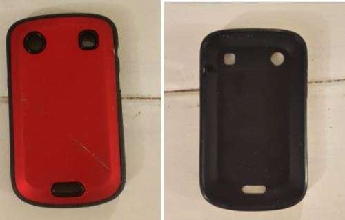 Blackberry Bold 9900 Mint condition, original box, sleeve and 5 back covers