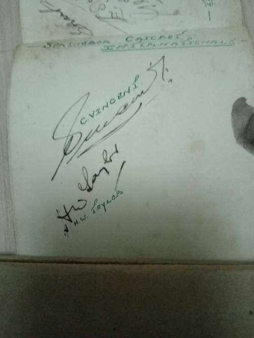 SA cricketers H Taylor,C Vincent, original autographs