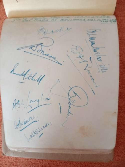 SA cricket 11,2nd test Newlands,1938/9, Vs MCC,9 original autographs