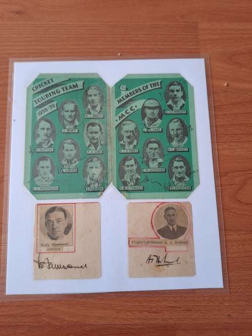 1938/39 MCC touring cricket team,16 original autographs