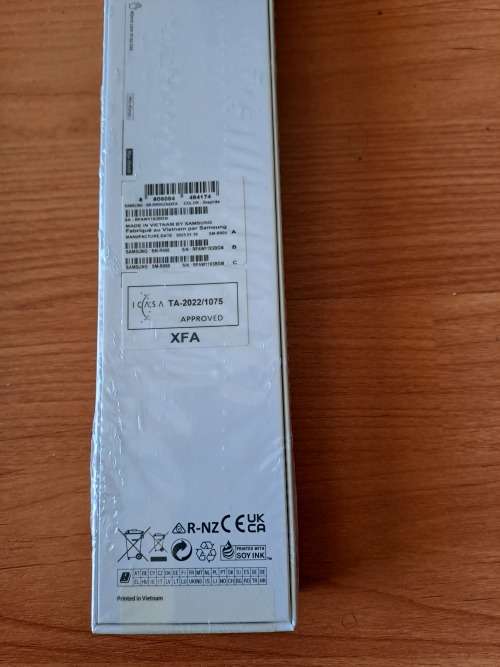 Watch5 Galaxy from Samsung,brand new still sealed,