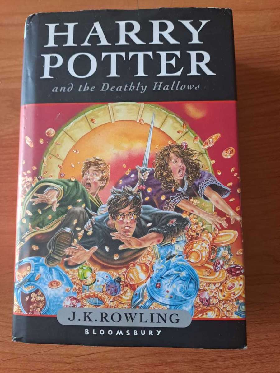 Harry Potter and the Deathly Hallows, Hardcover, 1 st edition