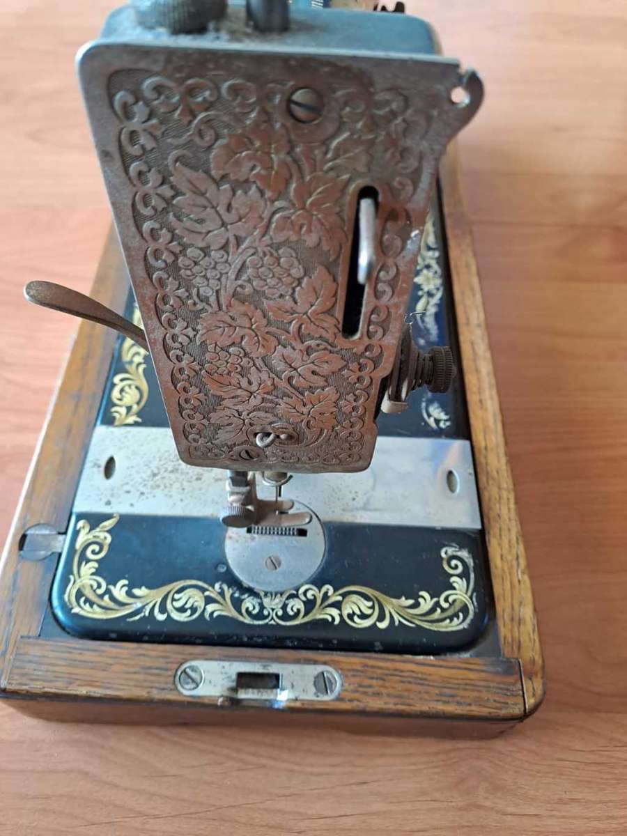 Non-electric Singer Hand operated sewing machine