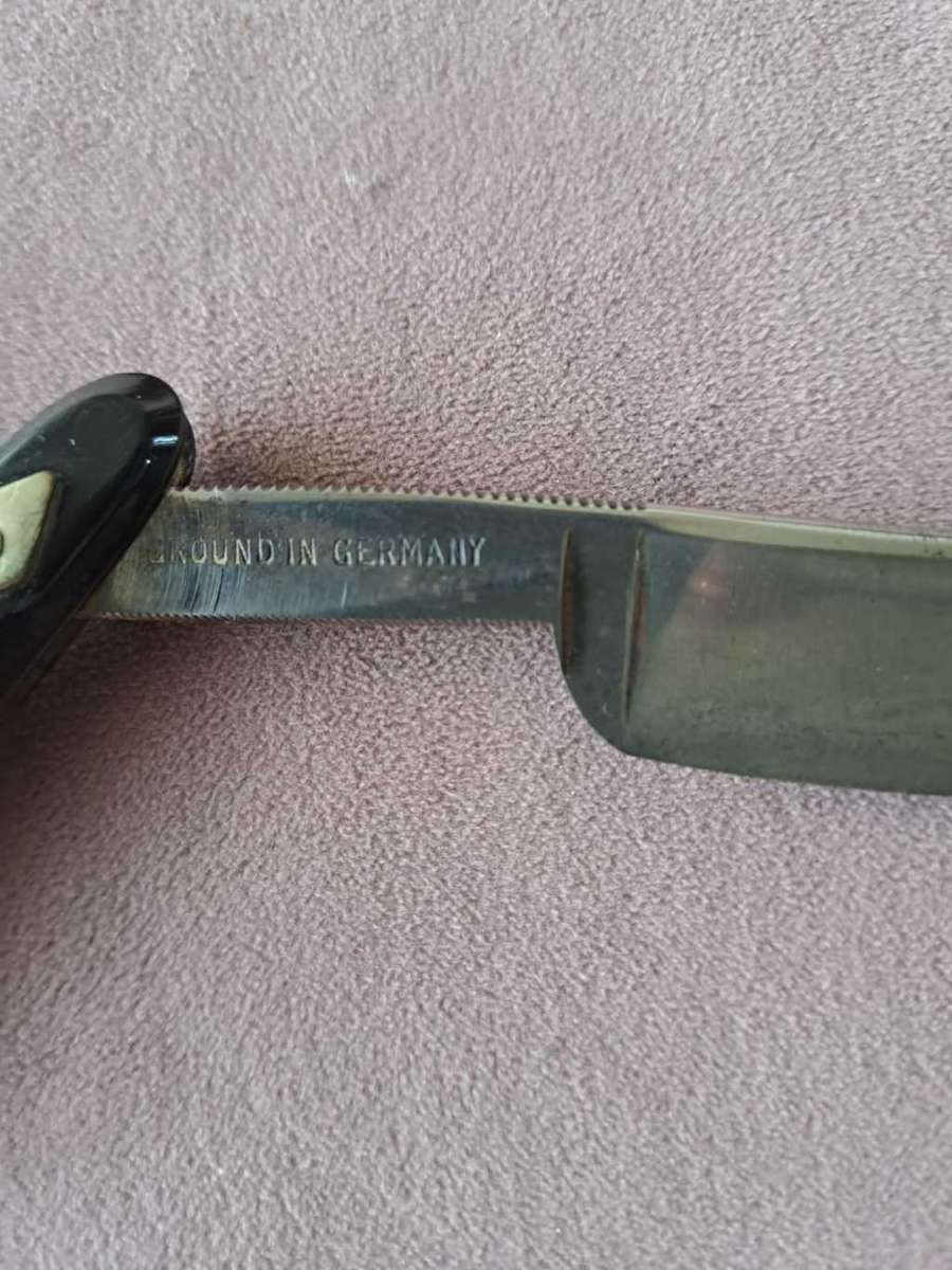 Kropp Antique cut-throat Razor with box