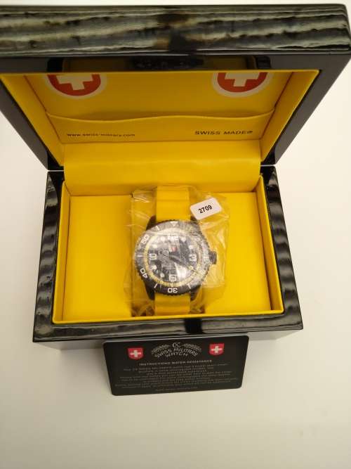 BRAND NEW! CX Swiss Military MARLIN SCUBA NERO dive watch Certified 200m Retail US$775(+- R12,000)