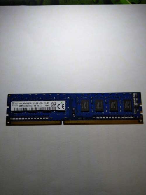 SK Hynix 4GB PC3L-12800U DDR3-1600MHz non-ECC Unbuffered CL11 240-Pin DIMM