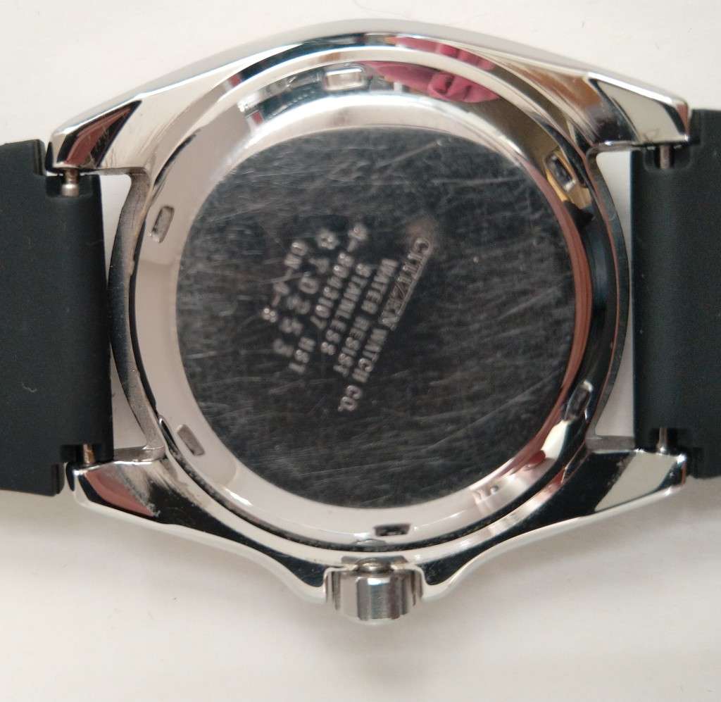 CITIZEN AUTOMATIC SUBMARINER DIVER 200M  NY2300-09L