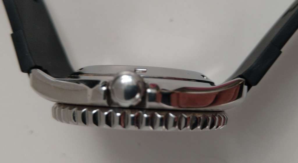 CITIZEN AUTOMATIC SUBMARINER DIVER 200M  NY2300-09L