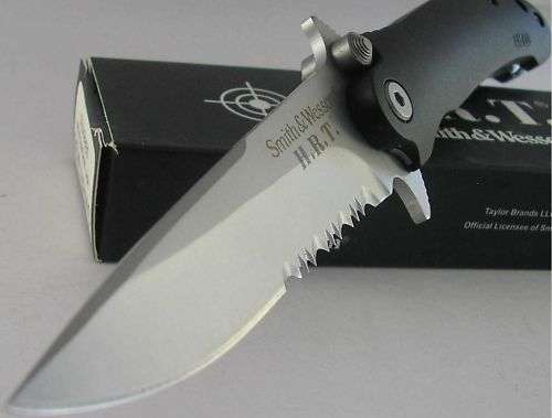 Smith Wesson S&W Tact Magnesium Linerlock Serr Knife