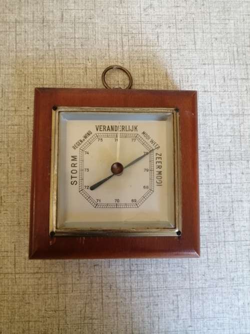 Antique/vintage barometer