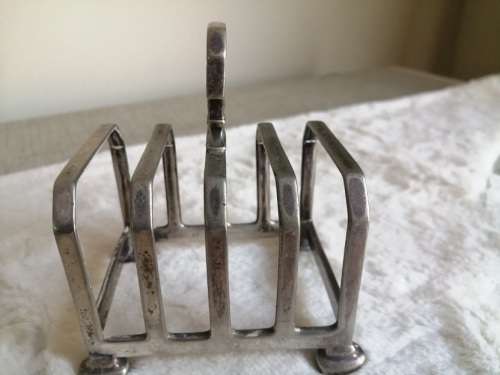 Stunning silver plated toast rack