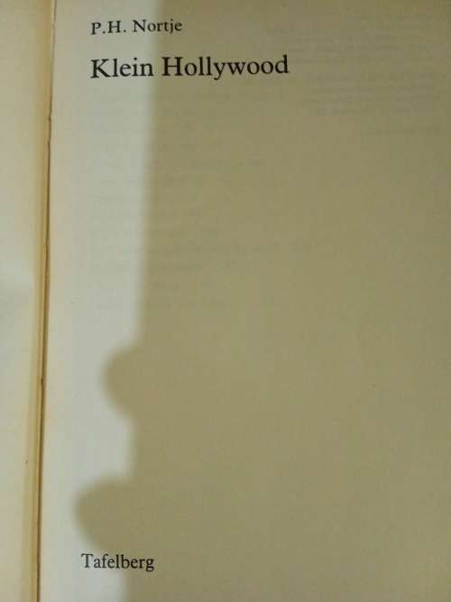 Klein Hollywood deur PH Nortje