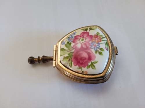 Vintage Handbag/portable ashtray