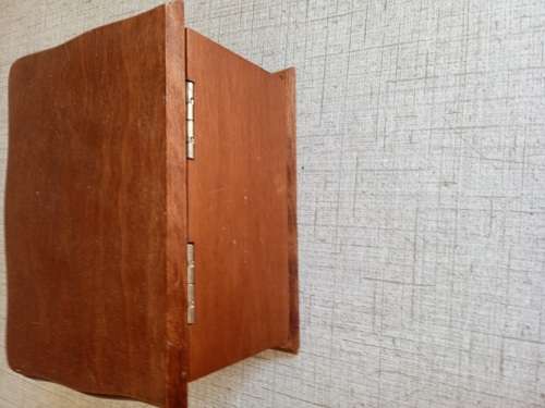 Stunning wooden ring jewelery box