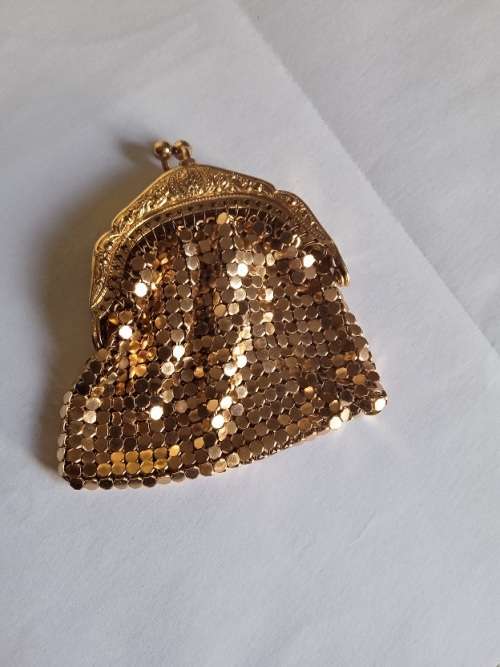 Vintage Gilt-metal mesh coin purse