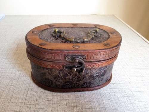 Beautiful wooden jewelery box