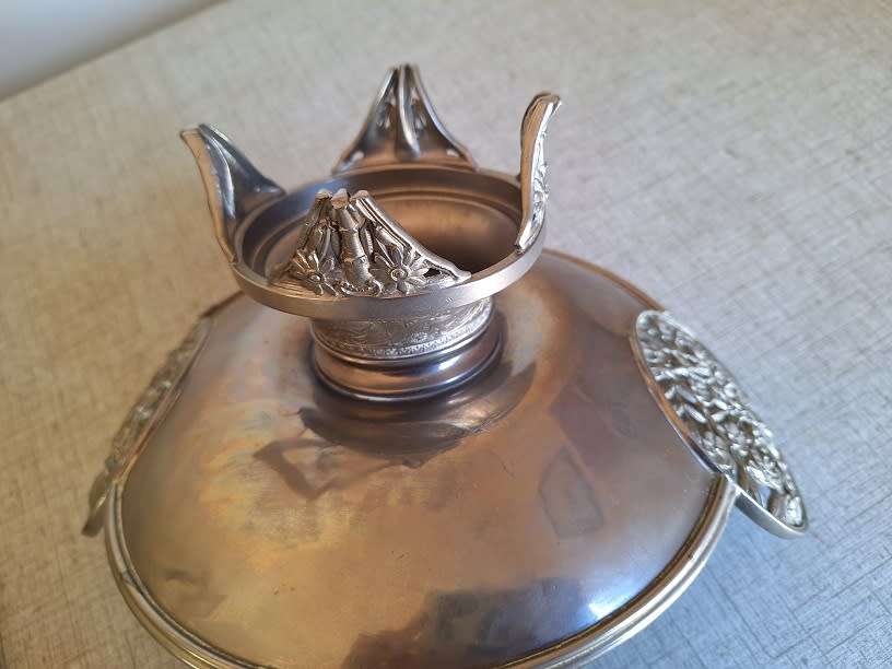 Antique center piece MFD plated by Reed & Barton