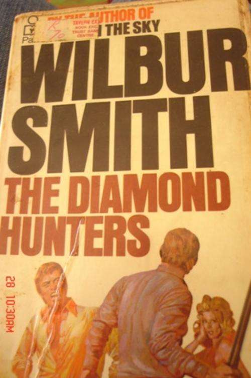 THE DIAMOND HUNTERS BY WILBUR SMITH