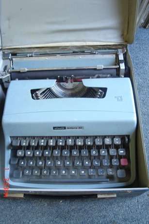 OLD OLIVETTI TYPEWRITER