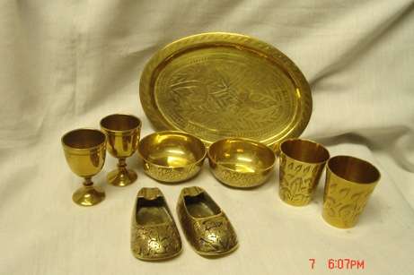 COLLECTION OF LOVELY BRASS ITEMS
