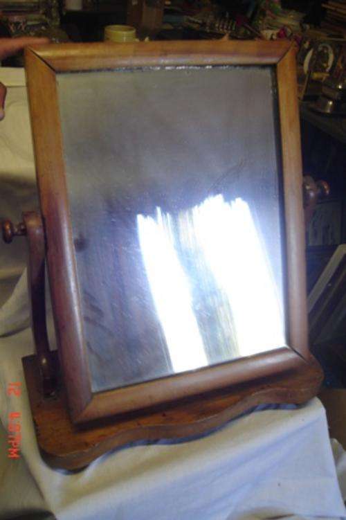 LOVELY VINTAGE DRESSING TABLE TOP MIRROR