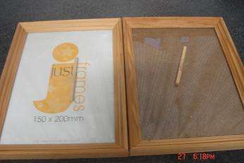 2 PICTURE FRAMES
