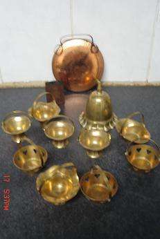 LOT OF BRASS AND COPPER ITEMS