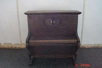 ADD THIS LOVELY MUSICAL PIANO TO YOUR COLLECTION