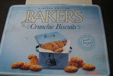BAKERS BISCUIT TIN