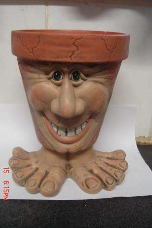 ADORABLE POT PLANT HOLDER