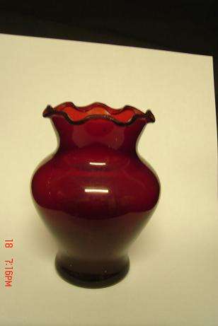 LOVELY RED GLASS VASE