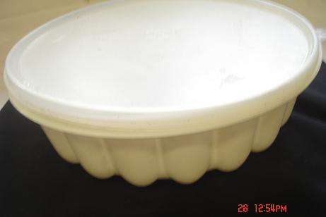 TUPPERWARE JELLY MOULD