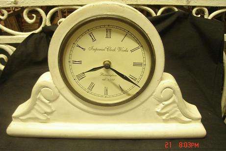 MANTLE CLOCK, BATTERY OPERATED, WORKING,