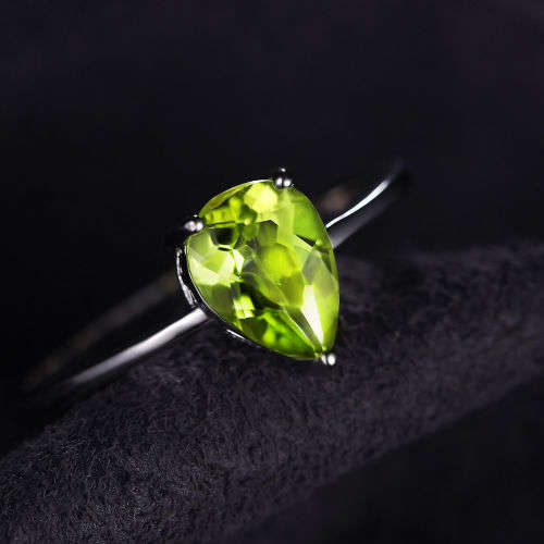 RING~ Genuine Peridot Pear ~size 6~ setting .925silver