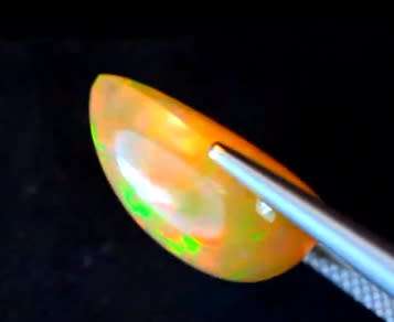 OPAL~  7.12cts Large Size! Terrific Rainbow Sparkles in Blocks! 3D Chaff! Top. Welo Opal