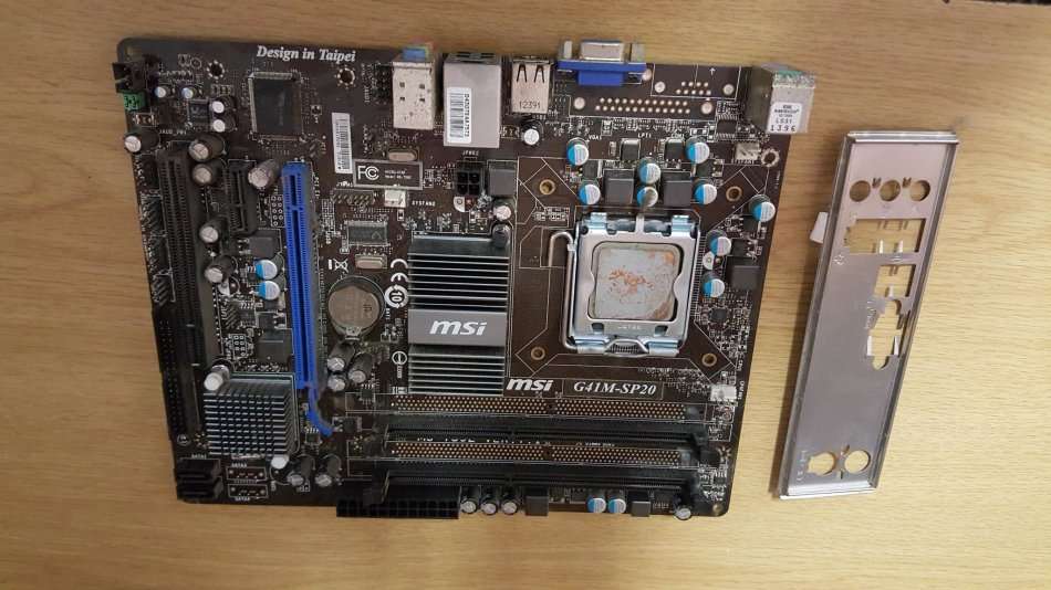 Motherboard + E5300 Dual Core Intel CPU + Backplate + Asus Crosshair Formula Motherboard