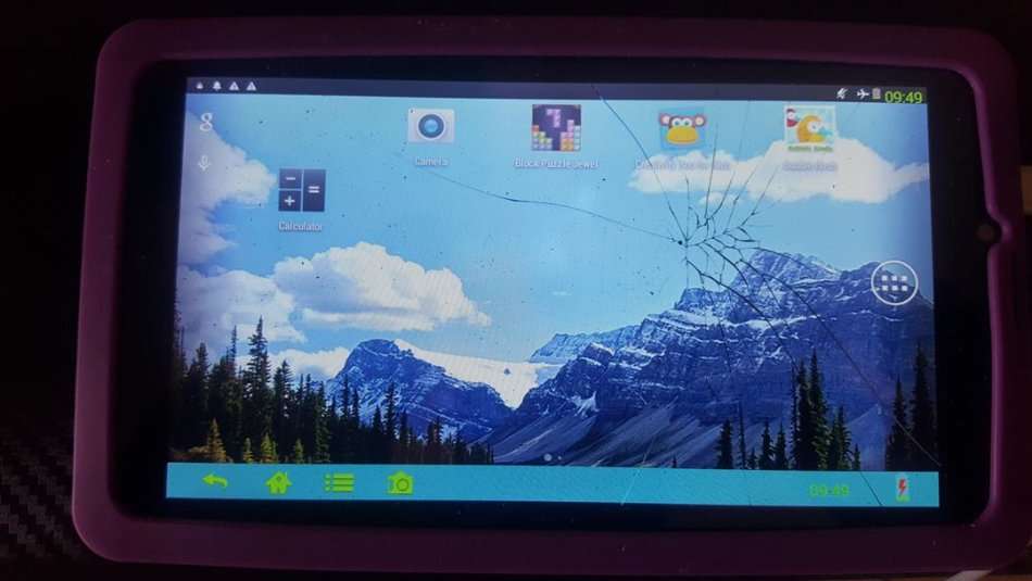 2 x 7" Tablets. 1 x IClick Kids Tablet, 1 x Idroid White Tablet. PLEASE READ!!