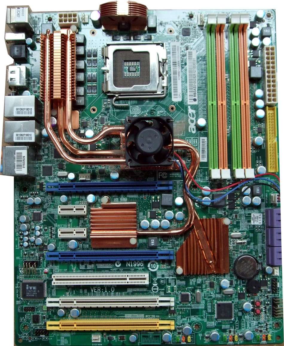 EXTREME GAMING BUNDLE!! Q9550 + PREDATOR Gaming Board + 120mm Watercooling