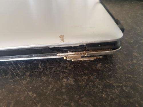 PLEASE READ - Life Digital - ZEDAIR Plus LAPTOP - 15.6` Display, 500GB HDD, Win 10, 4GB Memory