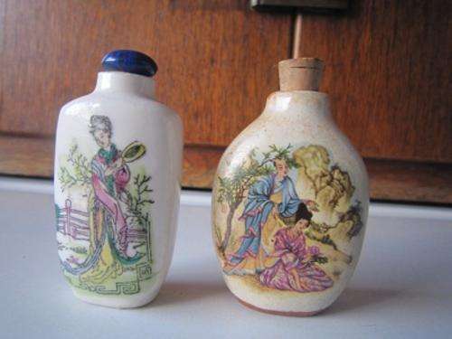 2 JAPANESE BOTTLES  ITEM NO 543