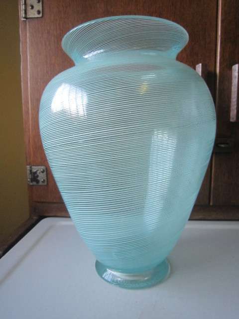 STUNNING HUGE ART GLASS HAND BLOWN VASE  ITEM NO 995
