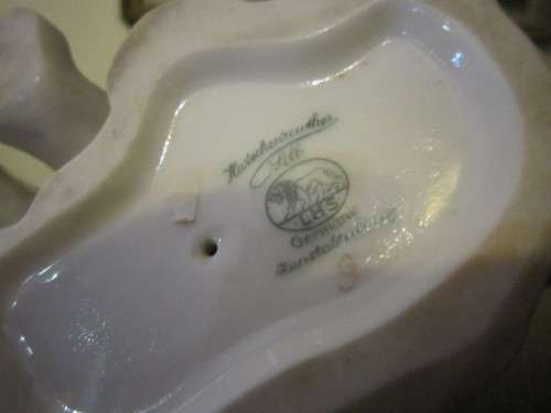 HUTSCHENREUTER GERMANY BEAUTIFUL WHITE CAT  ITEM NO 2105