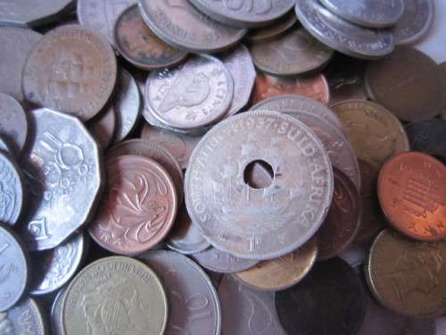 COLLECTION OF MIXED COINS AND CUTE LITTLE COIN PURSE